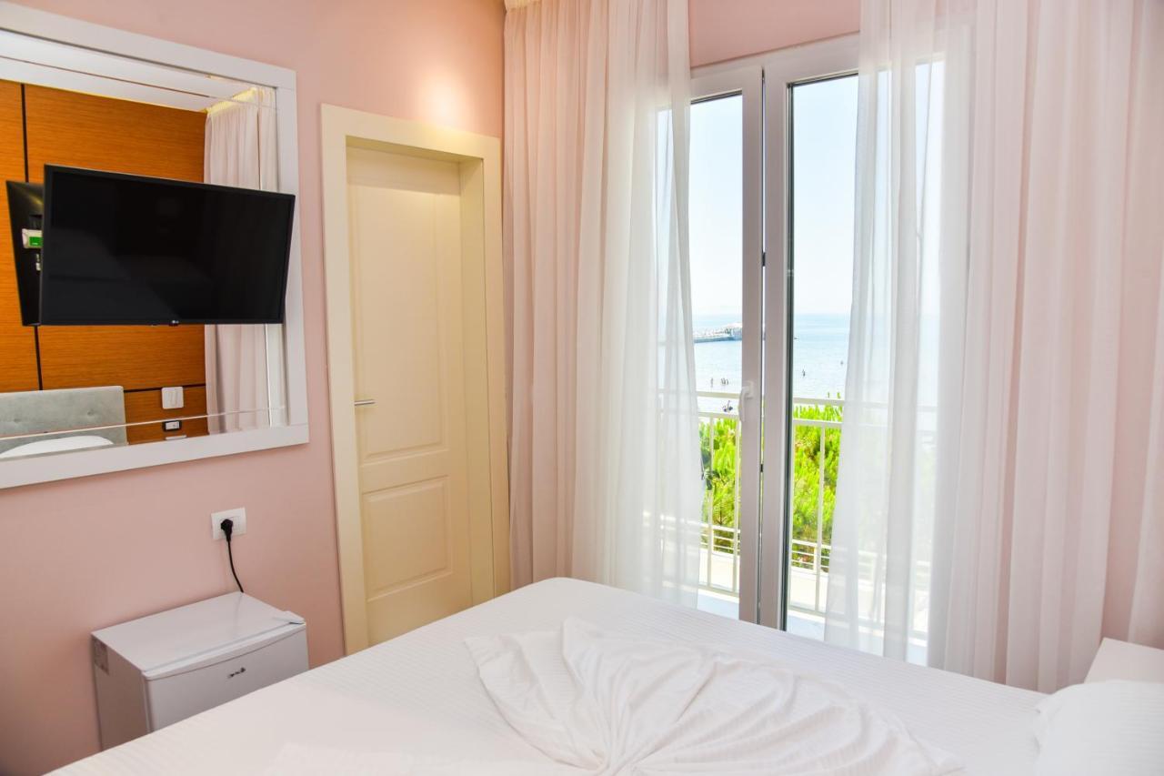 Hotel Edart Durrës Buitenkant foto