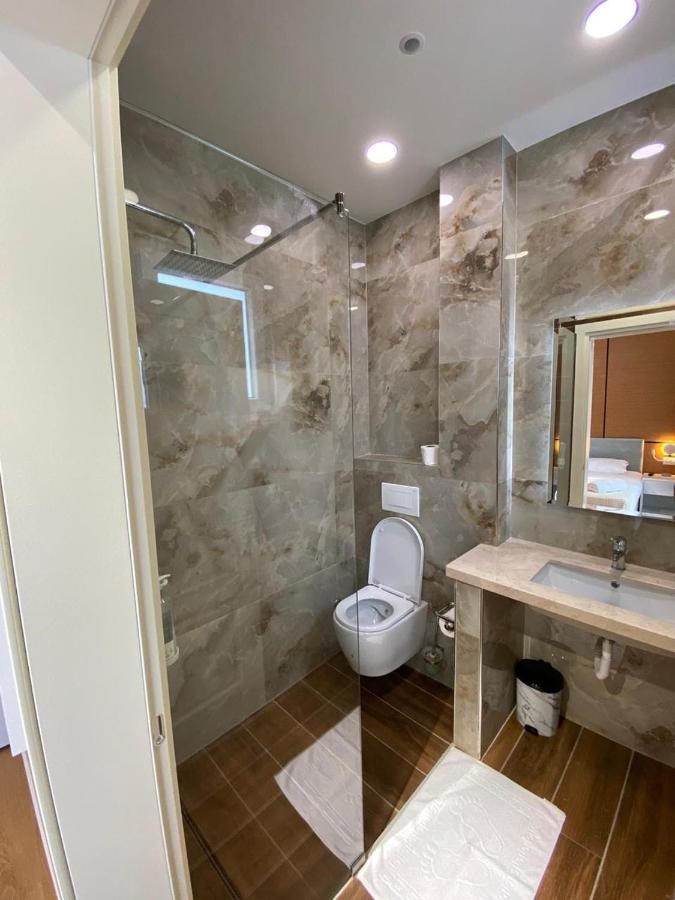 Hotel Edart Durrës Buitenkant foto