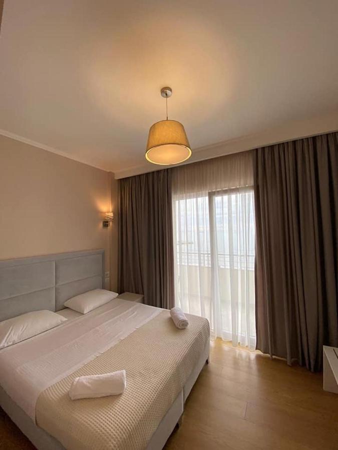 Hotel Edart Durrës Buitenkant foto