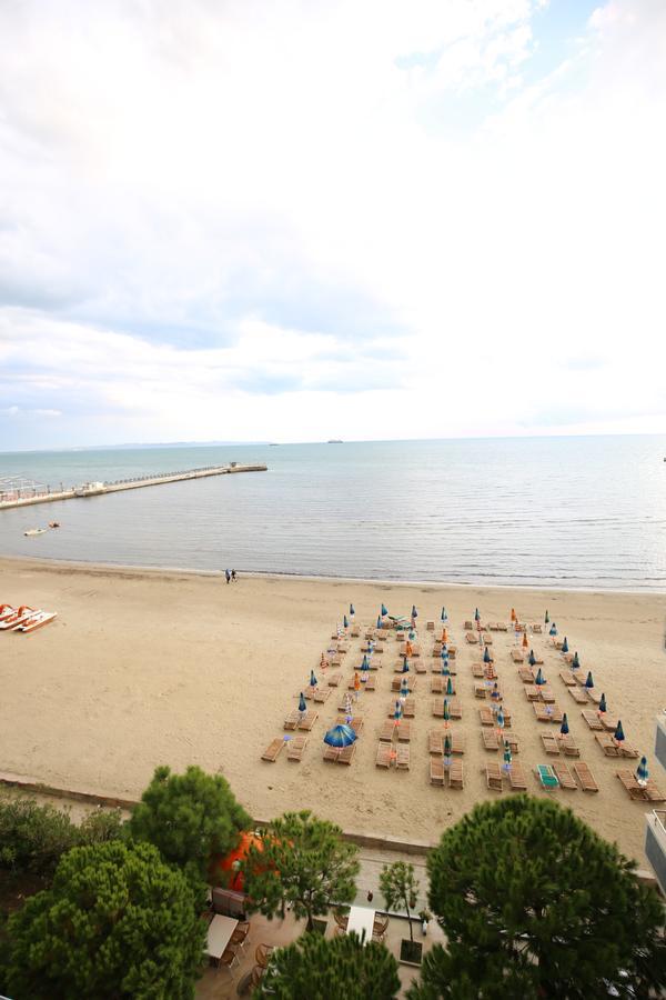 Hotel Edart Durrës Buitenkant foto