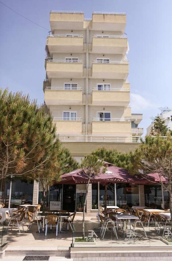 Hotel Edart Durrës Buitenkant foto