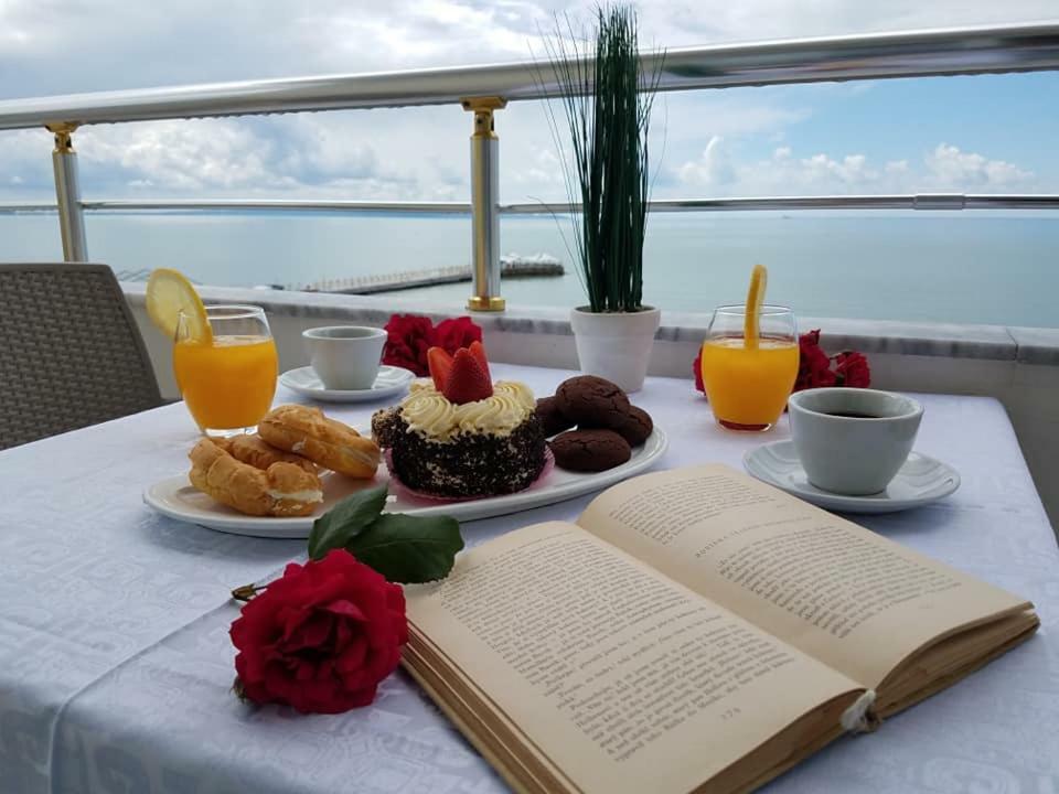 Hotel Edart Durrës Buitenkant foto