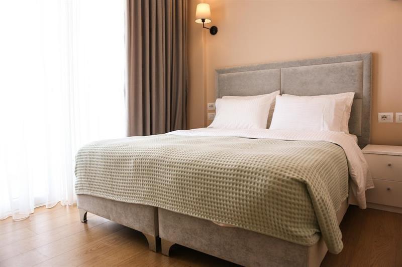 Hotel Edart Durrës Buitenkant foto